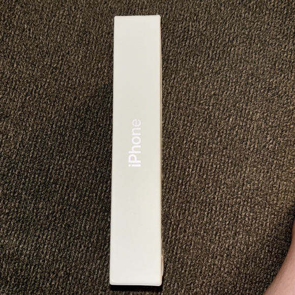 iPhone 15 Box - Picture 3 of 4